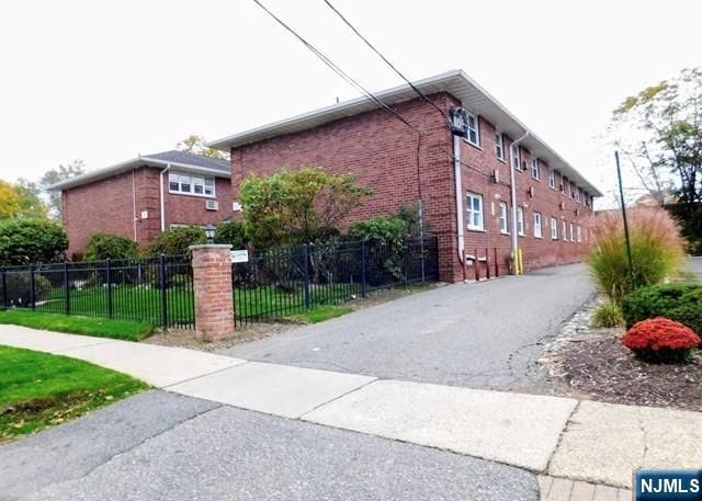 395 Park Street F, Hackensack, NJ 07601