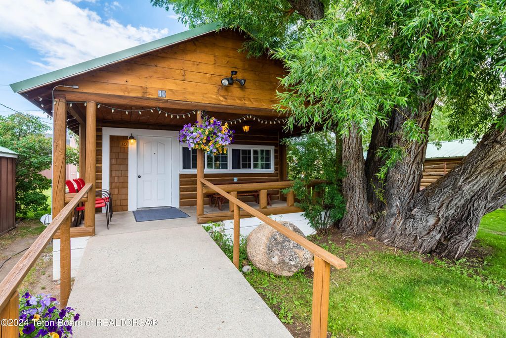 49 E MAGNOLIA Street, Pinedale, WY 82941 photo 20