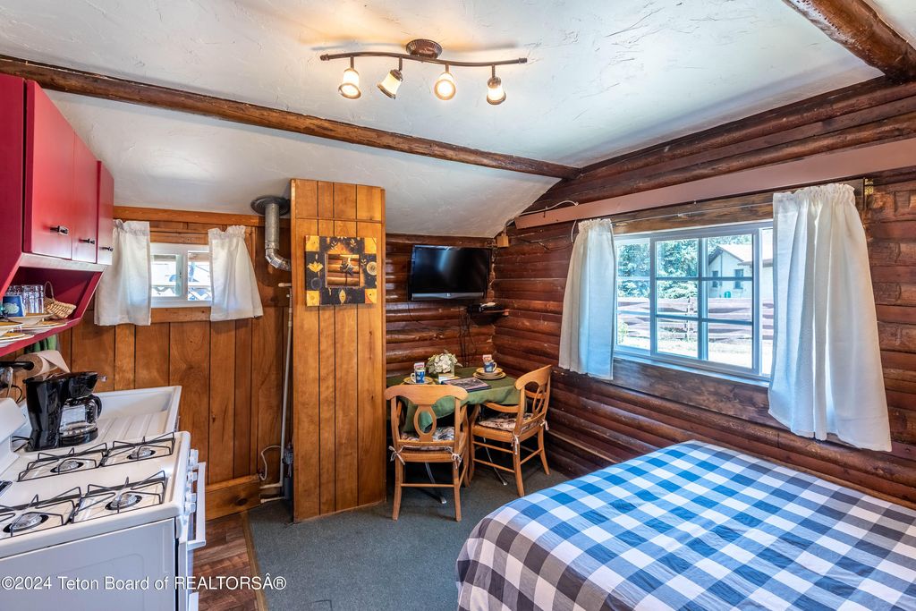 49 E MAGNOLIA Street, Pinedale, WY 82941 photo 23