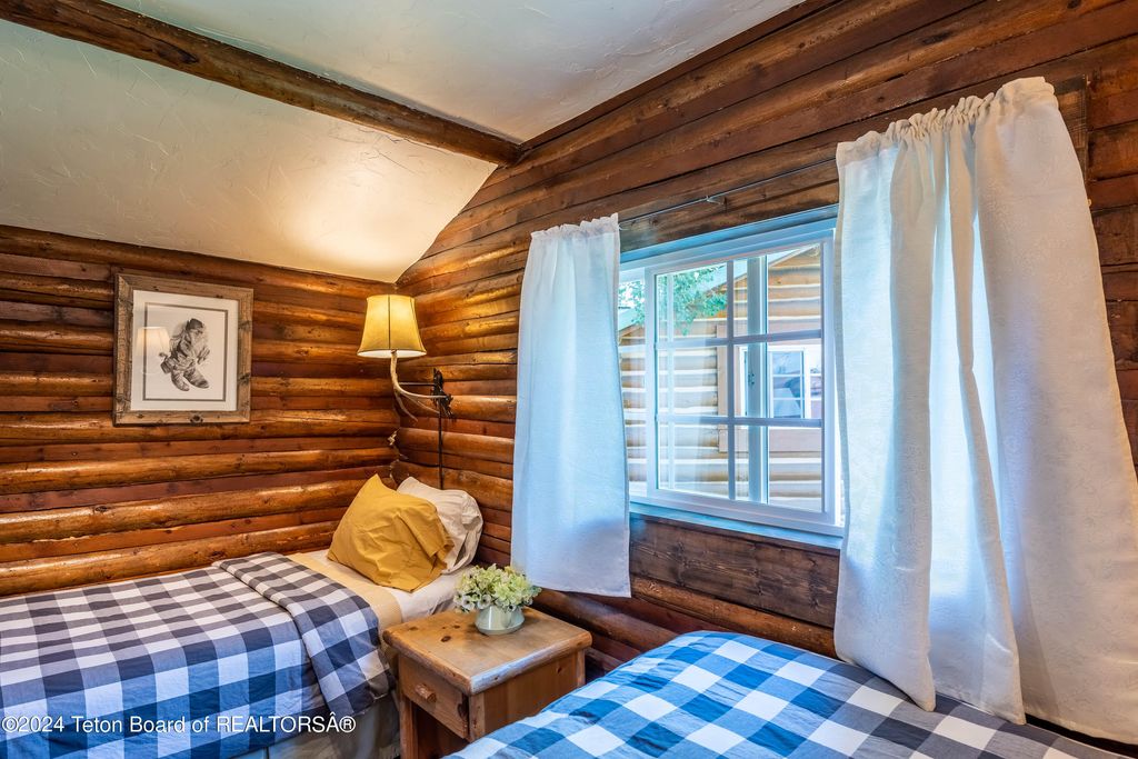 49 E MAGNOLIA Street, Pinedale, WY 82941 photo 24