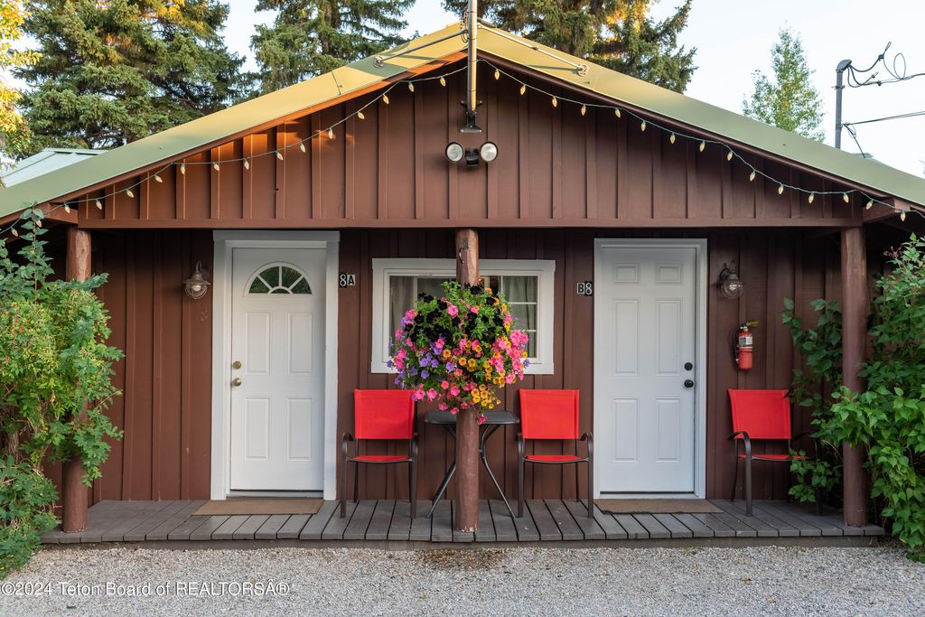 49 E MAGNOLIA Street, Pinedale, WY 82941 photo 25