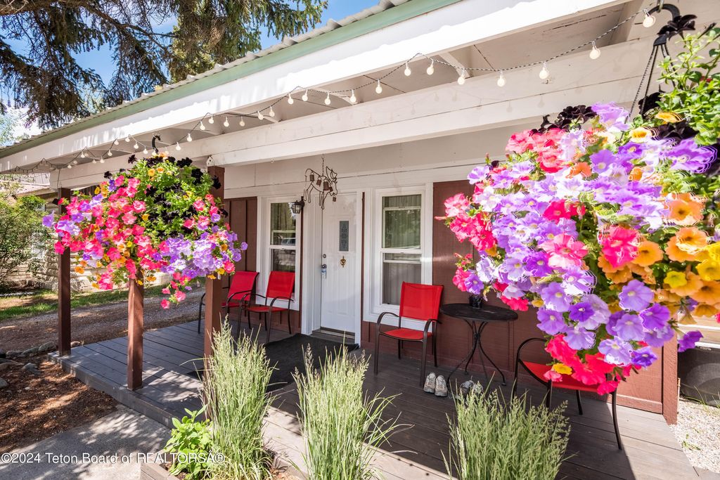 49 E MAGNOLIA Street, Pinedale, WY 82941 photo 28