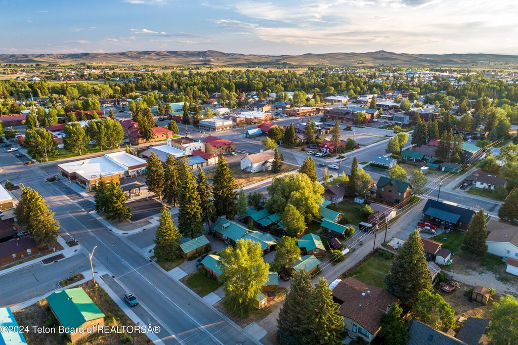 49 E MAGNOLIA Street, Pinedale, WY 82941 photo 8
