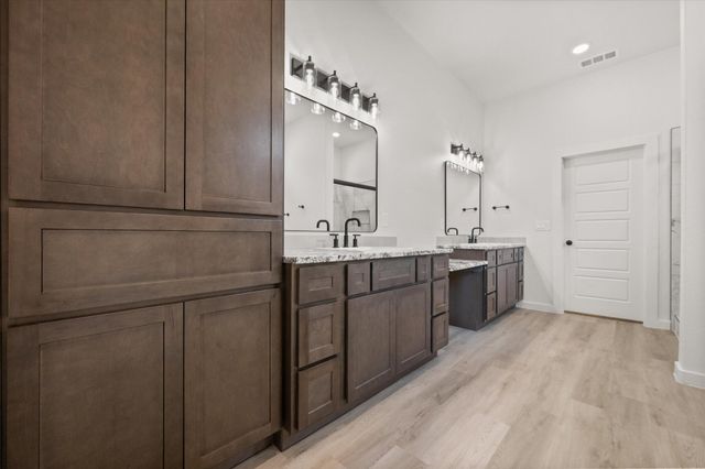 12007 Kewanee Avenue, Lubbock, TX 79424