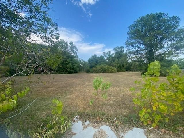 810 Dickinson, League City, TX 77573