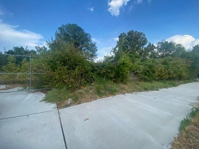 810 Dickinson, League City, TX 77573