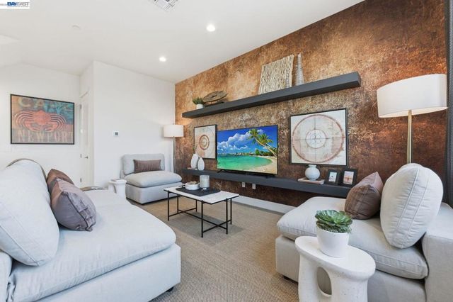 1921 Grand Street, Alameda, CA 94501