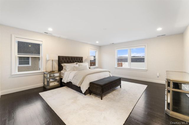 16 Fairlawn Avenue, Dobbs Ferry, NY 10522