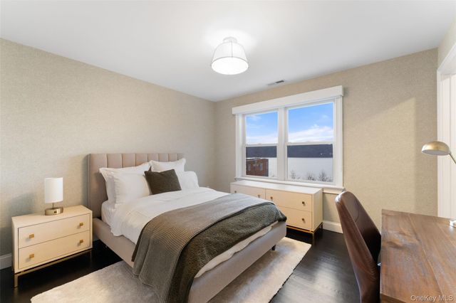 16 Fairlawn Avenue, Dobbs Ferry, NY 10522