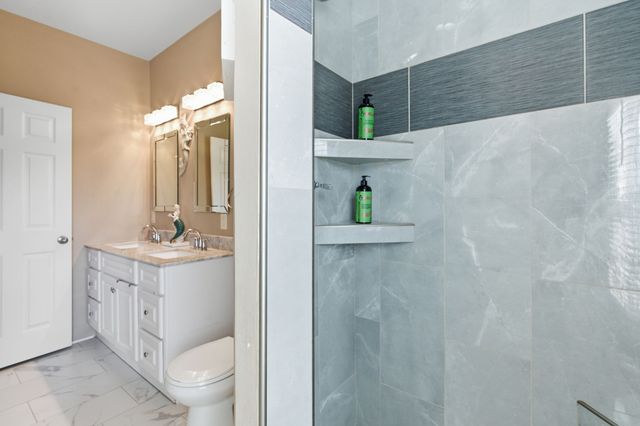 124 Gettysburg Ln, Lafayette, TN 37083