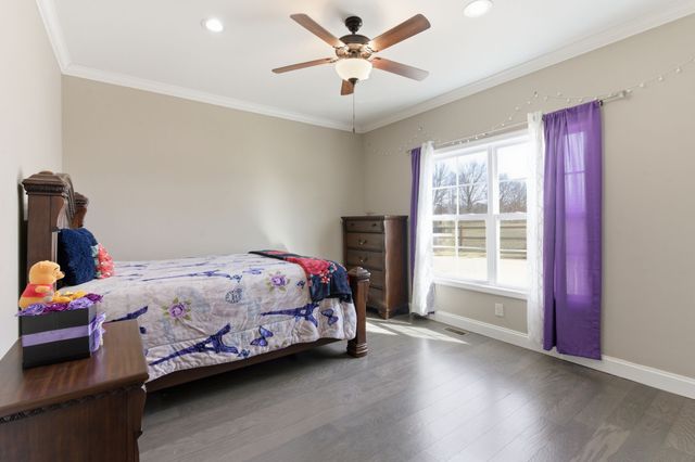 124 Gettysburg Ln, Lafayette, TN 37083