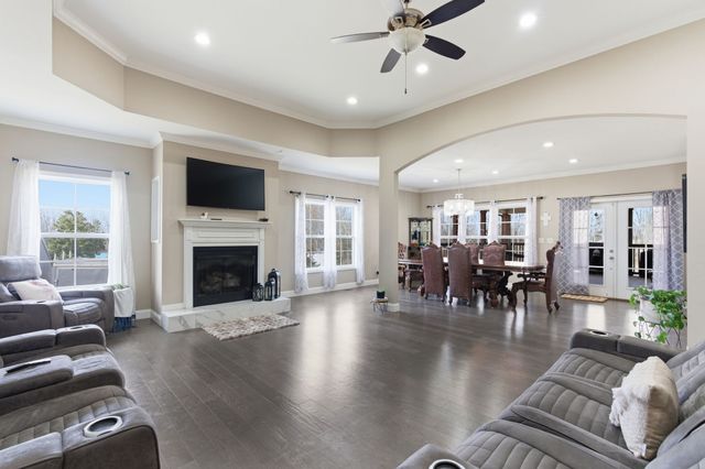 124 Gettysburg Ln, Lafayette, TN 37083