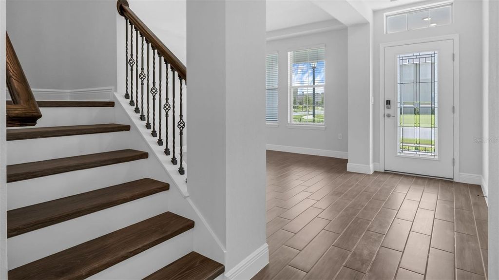 Image 2 of property listing at 11887 SHINE VIEW LANE, Winter Garden, FL 34787