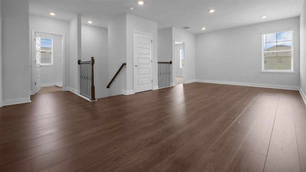 Image 12 of property listing at 11887 SHINE VIEW LANE, Winter Garden, FL 34787