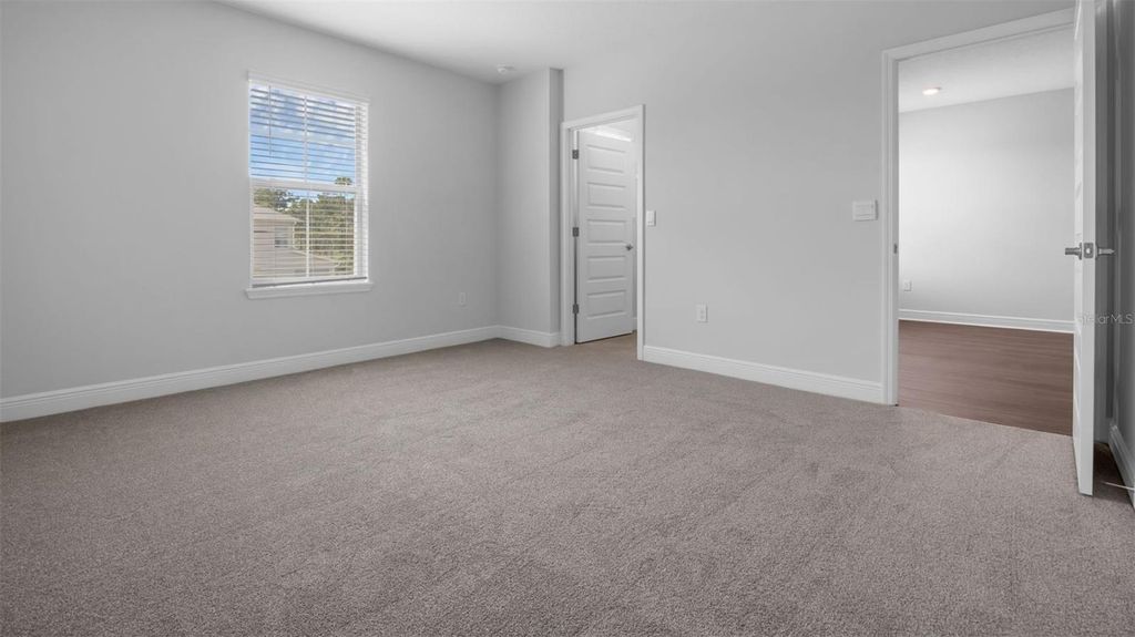 Image 13 of property listing at 11887 SHINE VIEW LANE, Winter Garden, FL 34787