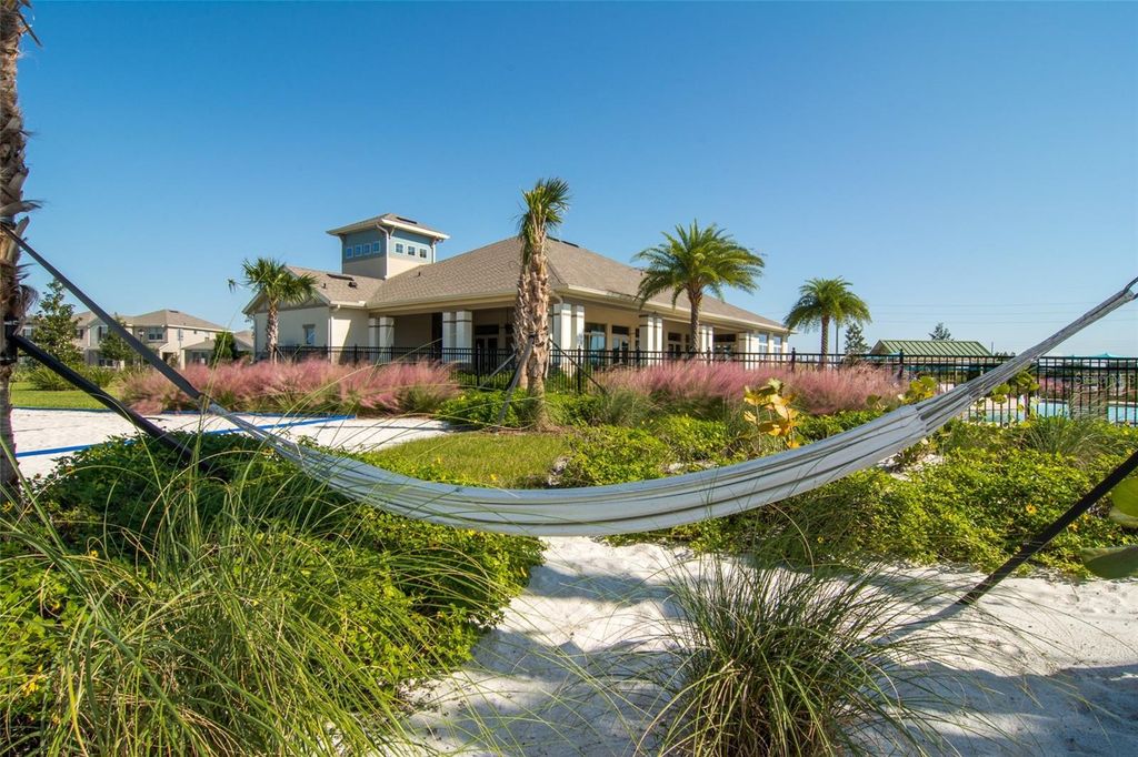 Image 27 of property listing at 11887 SHINE VIEW LANE, Winter Garden, FL 34787