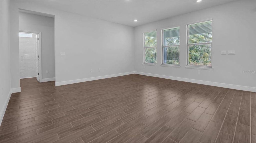 Image 9 of property listing at 11887 SHINE VIEW LANE, Winter Garden, FL 34787