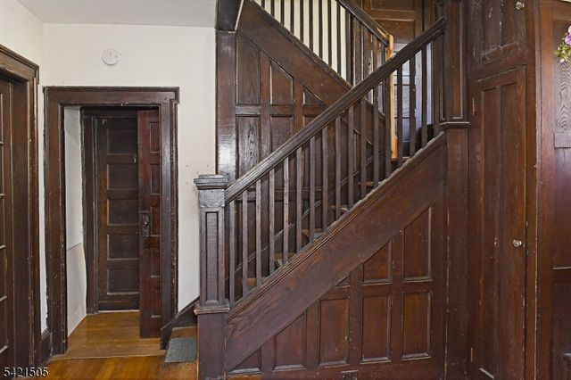16 Ravine Ave, Caldwell Boro Twp., NJ 07006