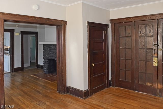 16 Ravine Ave, Caldwell Boro Twp., NJ 07006