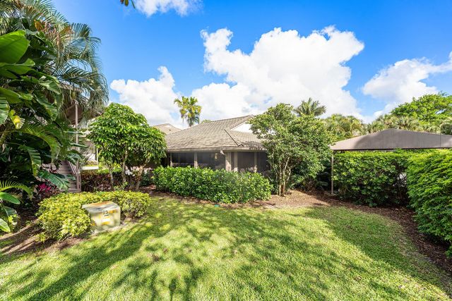 7077 Rain Forest Drive, Boca Raton, FL 33434