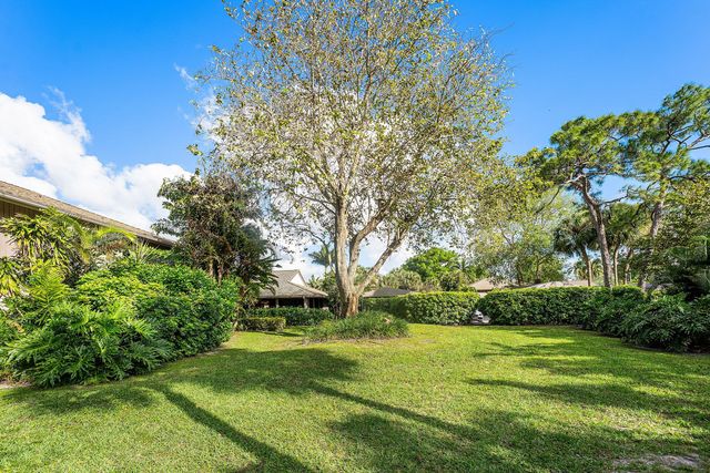 7077 Rain Forest Drive, Boca Raton, FL 33434