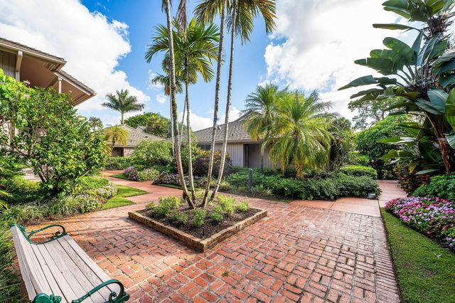7077 Rain Forest Drive, Boca Raton, FL 33434