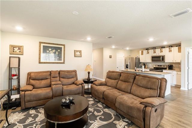 10700 Paget Drive N, Mobile, AL 36608