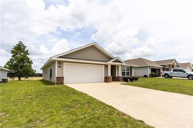 10700 Paget Drive N, Mobile, AL 36608