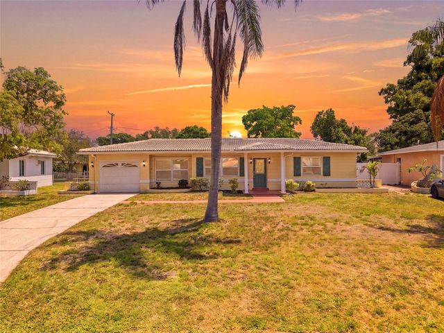 4813 LAKE CHARLES DRIVE N, Kenneth City, FL 33709