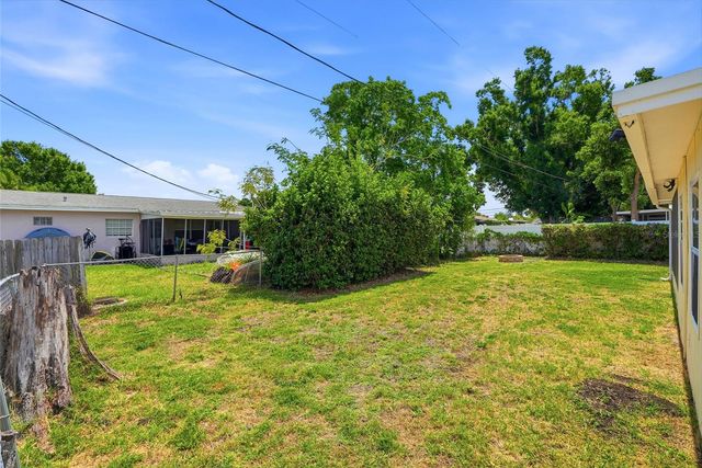 4813 LAKE CHARLES DRIVE N, Kenneth City, FL 33709