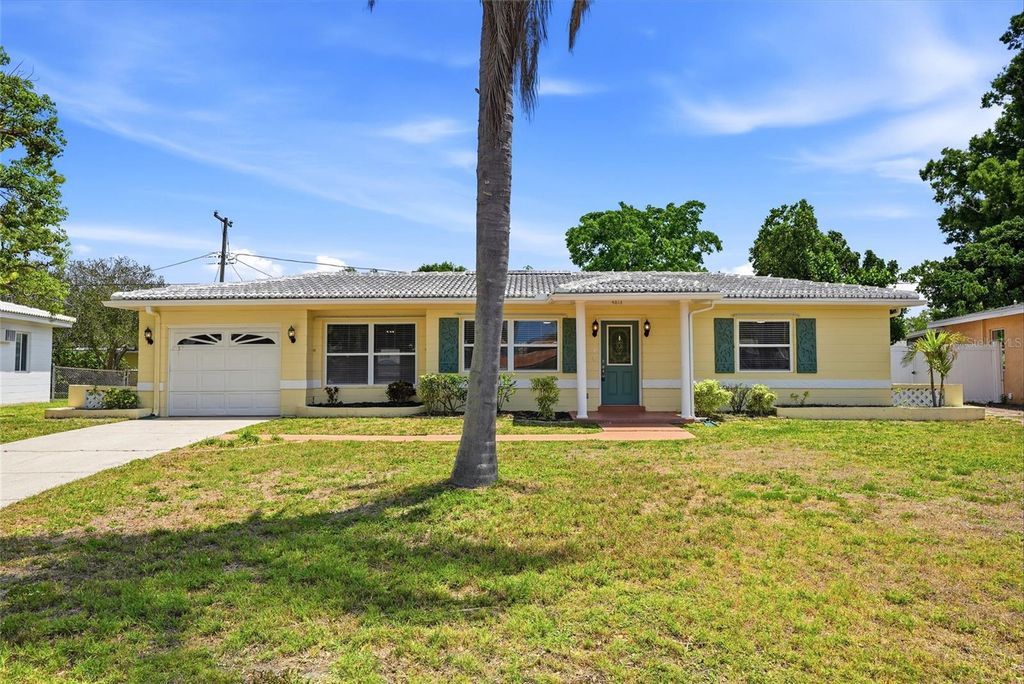 4813 LAKE CHARLES DRIVE N, Kenneth City, FL 33709