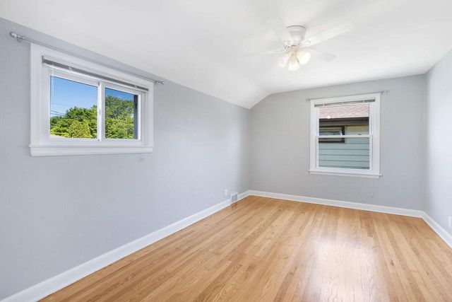 4333 N Sheffield AVENUE, Shorewood, WI 53211