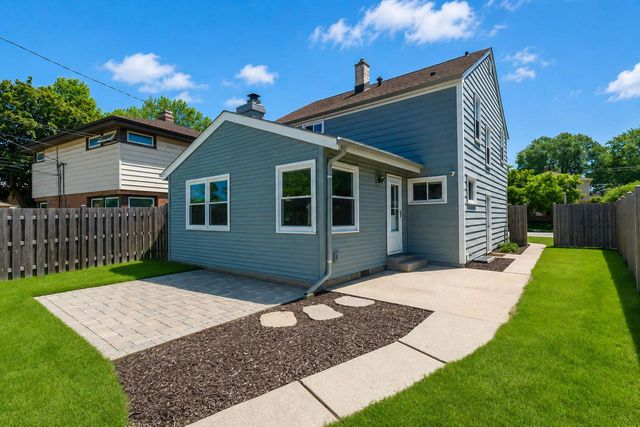 4333 N Sheffield AVENUE, Shorewood, WI 53211