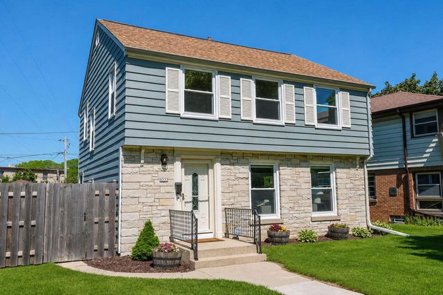 4333 N Sheffield AVENUE, Shorewood, WI 53211