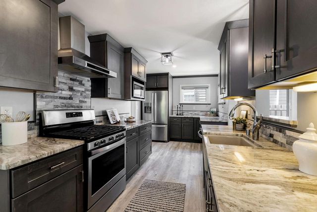 4333 N Sheffield AVENUE, Shorewood, WI 53211