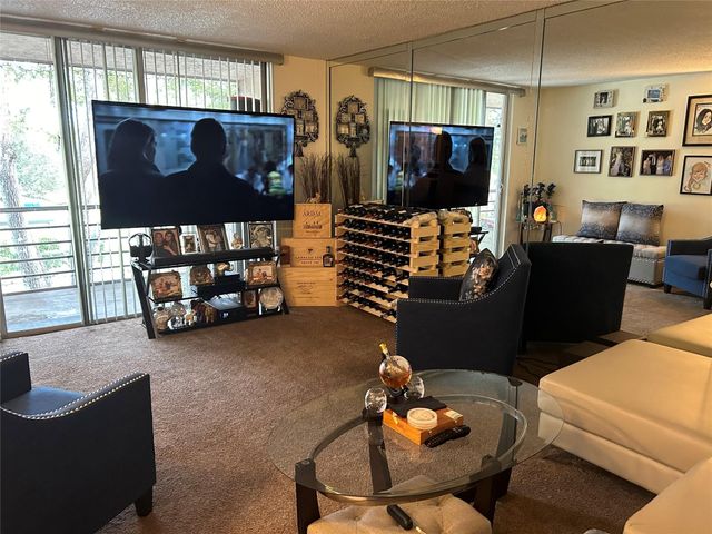 9080 Lime Bay 305, Tamarac, FL 33312