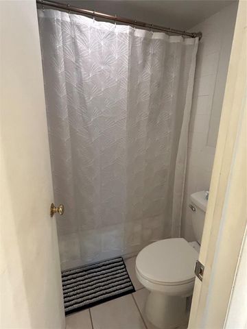 9080 Lime Bay 305, Tamarac, FL 33312