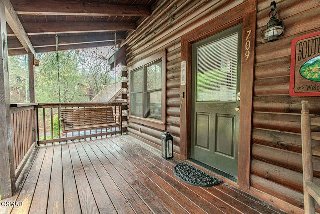 709 Golden Eagle Way, Pigeon Forge, TN 37863