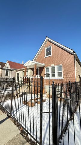 2728 W 39th Place, Chicago, IL 60632