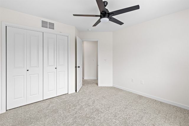 4671 Herbert Hoover Highway B, Iowa City, IA 52240