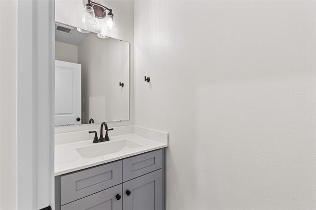 4671 Herbert Hoover Highway B, Iowa City, IA 52240