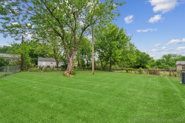 17 W 49th Place N, Tulsa, OK 74126