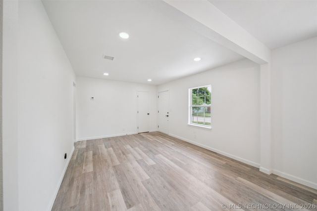 17 W 49th Place N, Tulsa, OK 74126