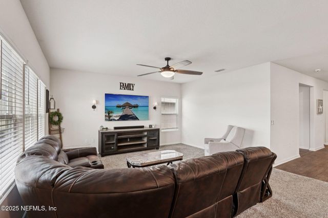 2349 FALLING STAR Lane, Green Cove Springs, FL 32043