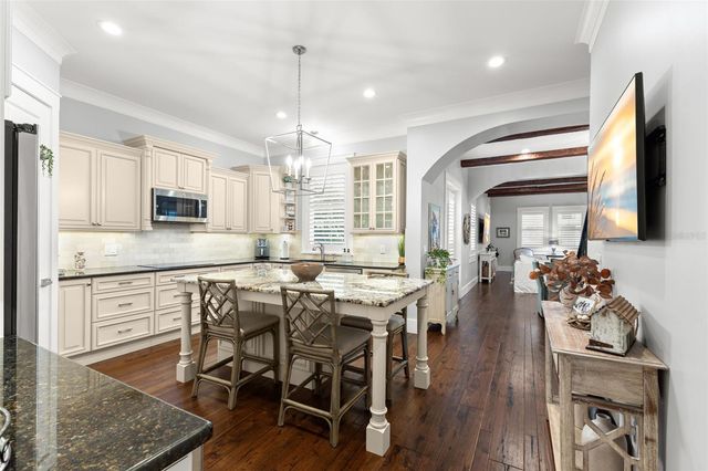 435 13TH AVENUE N, St Petersburg, FL 33701