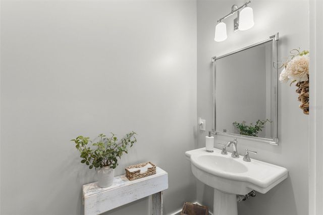 435 13TH AVENUE N, St Petersburg, FL 33701