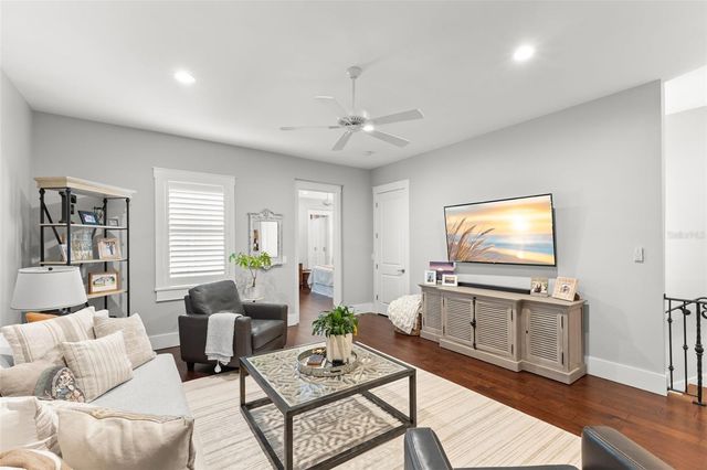 435 13TH AVENUE N, St Petersburg, FL 33701