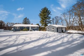 15 Wahconah Drive, Bozrah, CT 06334