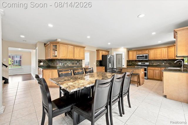 55513 Caesars Drive, Shelby Charter Township, MI 48315