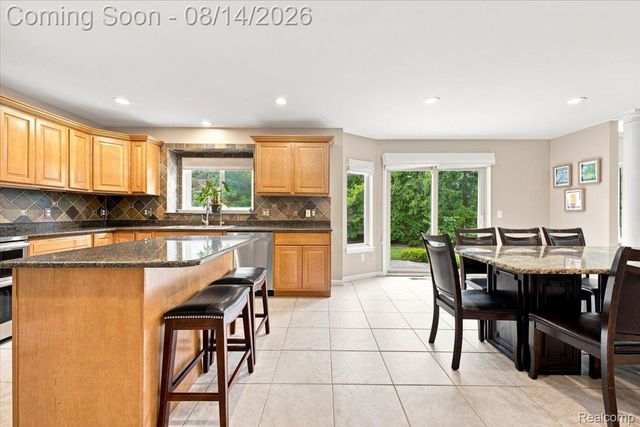 55513 Caesars Drive, Shelby Charter Township, MI 48315